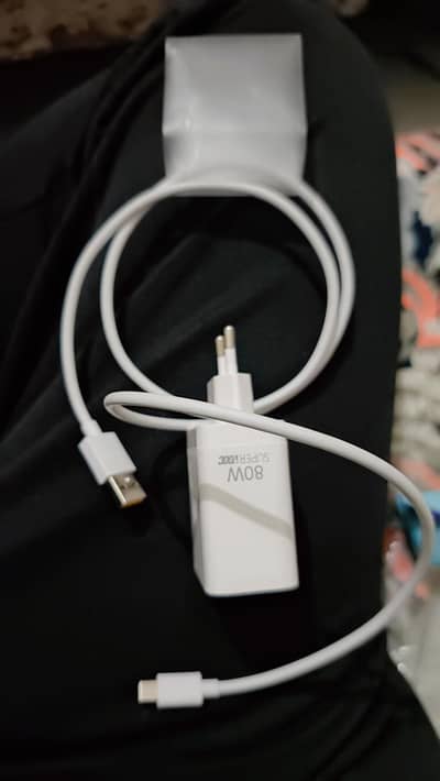 Super Vooc OPPO 80W charger full new with cable