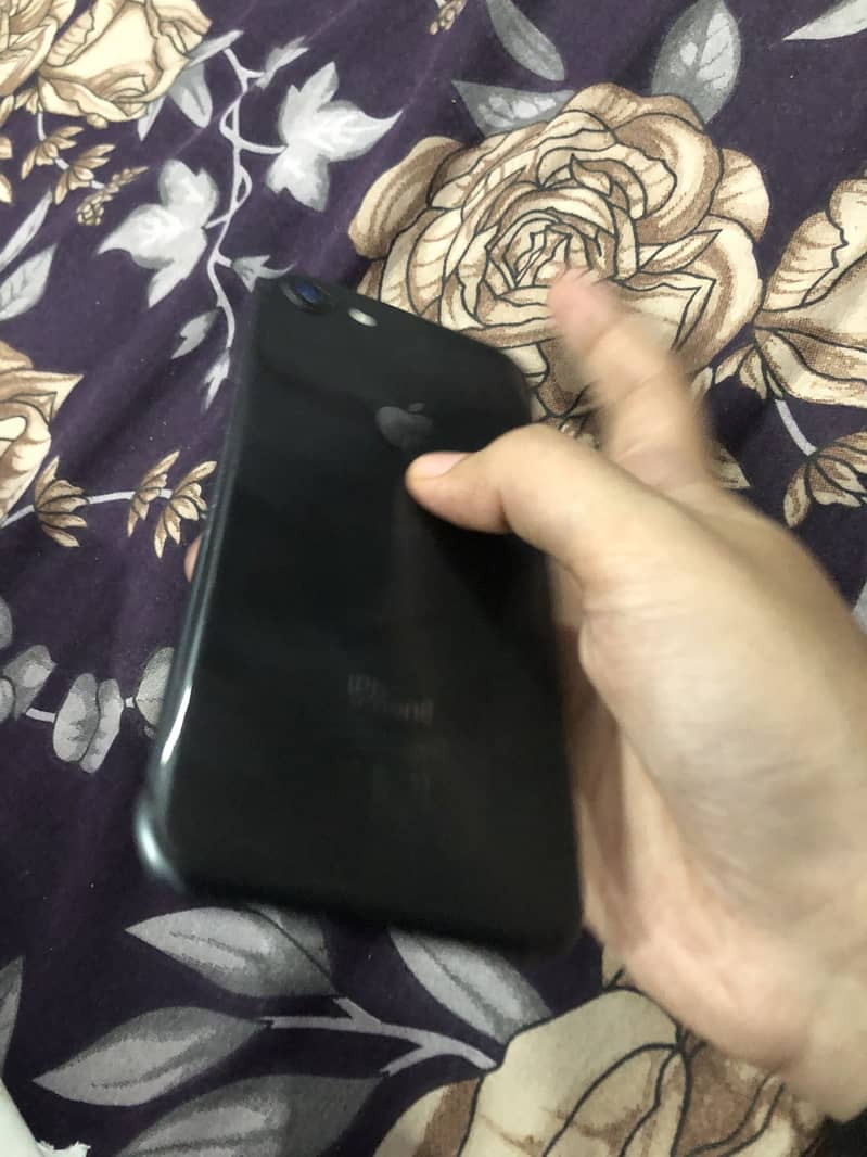 Apple iPhone 8 2