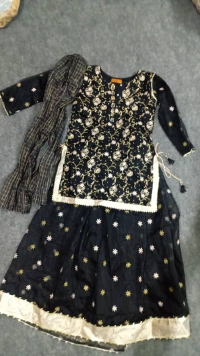 Dress for girls of 10-12 years
