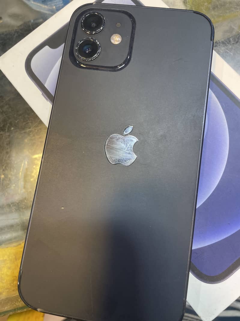 Apple iPhone 12 1