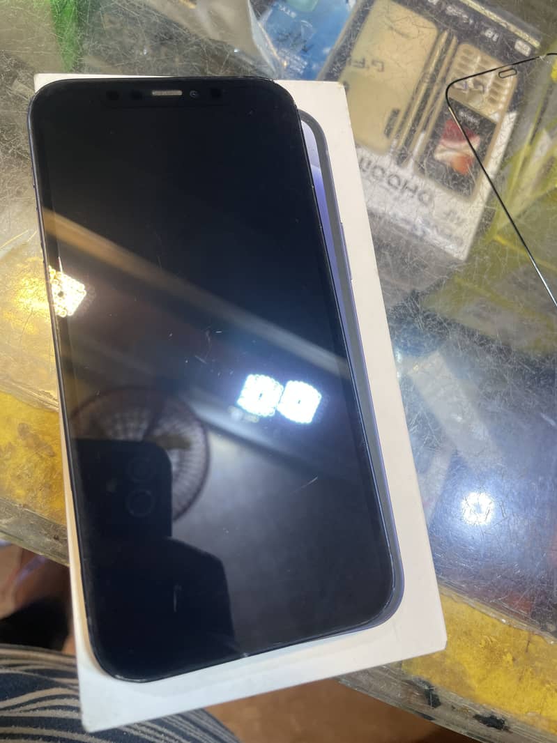 Apple iPhone 12 6
