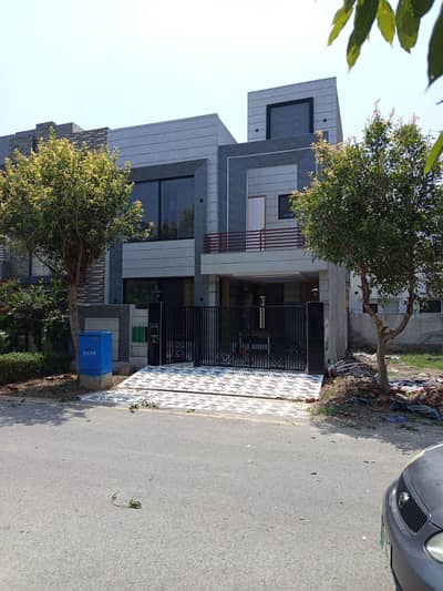 5 Marla Beautiful House for Sale in Block G, Bahria Orchard Lahore