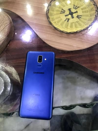 Samsung Mobile J8