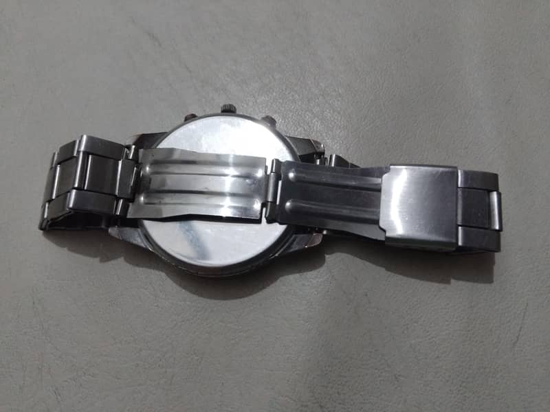 Watch 2