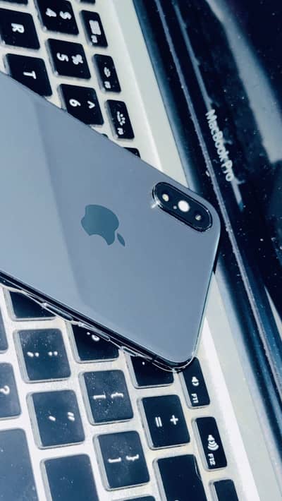Apple iPhone XS dual PTA Approved 10/10 condition