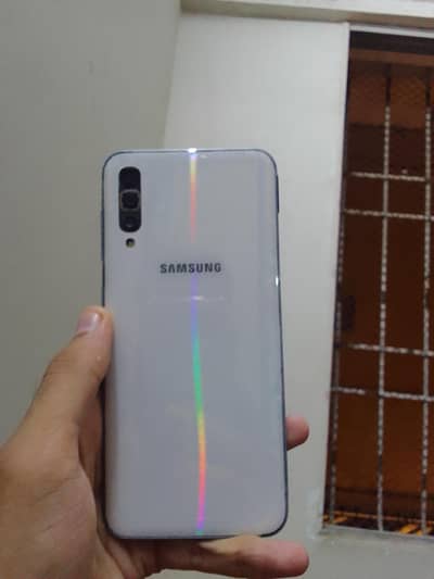 Samsung Galaxy A50 6/128 gb approved