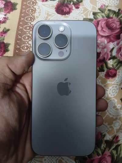 Apple iPhone 16 Pro