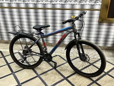 Imported Bicycle – 7 Gears, Disc Brakes & Front Suspension | Like New