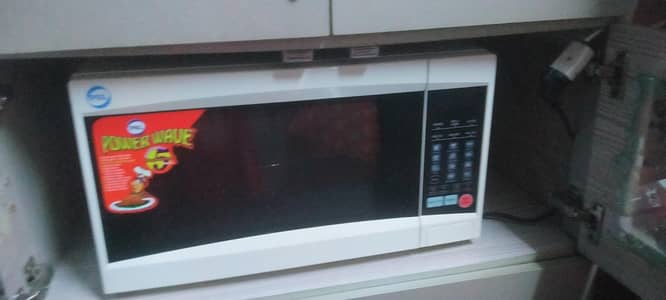 Pel Microwave Oven