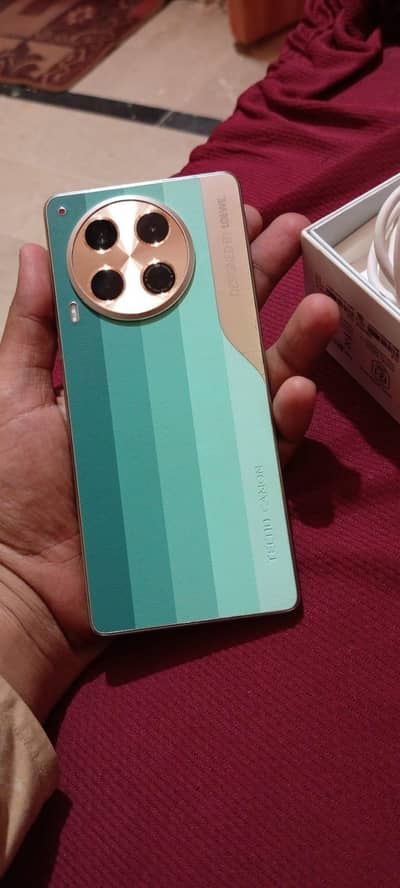 Tecno CAMON 30