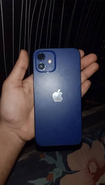 Apple iPhone 12