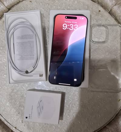 Apple iPhone 16 Pro Max j. v