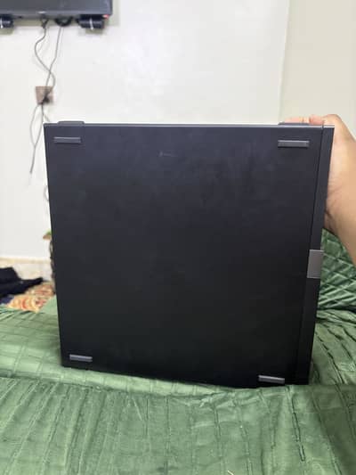 13 7 gen , 12gb DDR4 ram , 128gb SSD ,250 gb HDD .