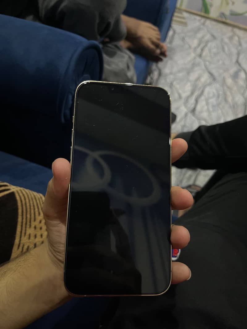 Apple iPhone 13 Pro Max 8
