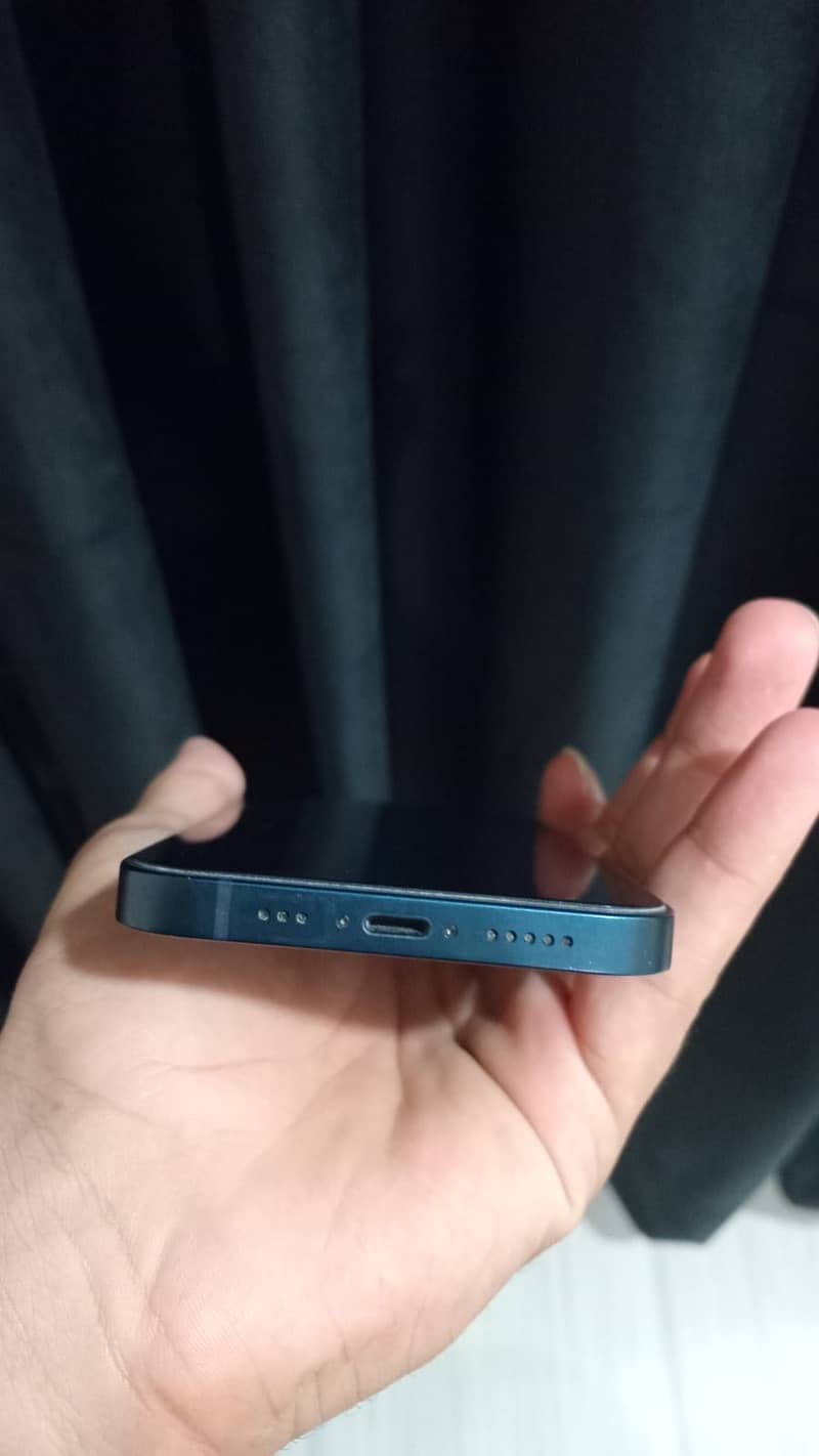 Apple iPhone 13 3