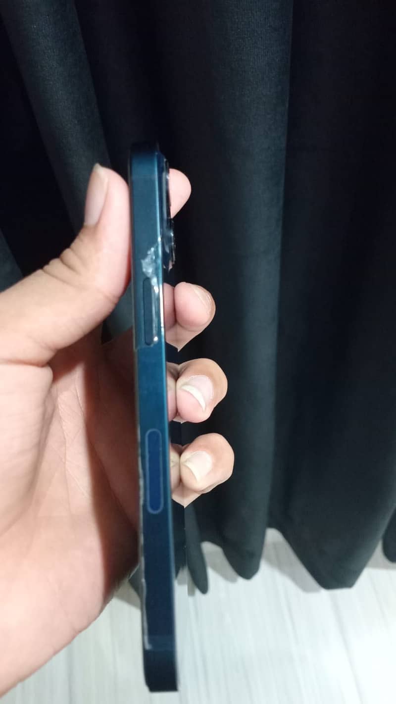 Apple iPhone 13 6