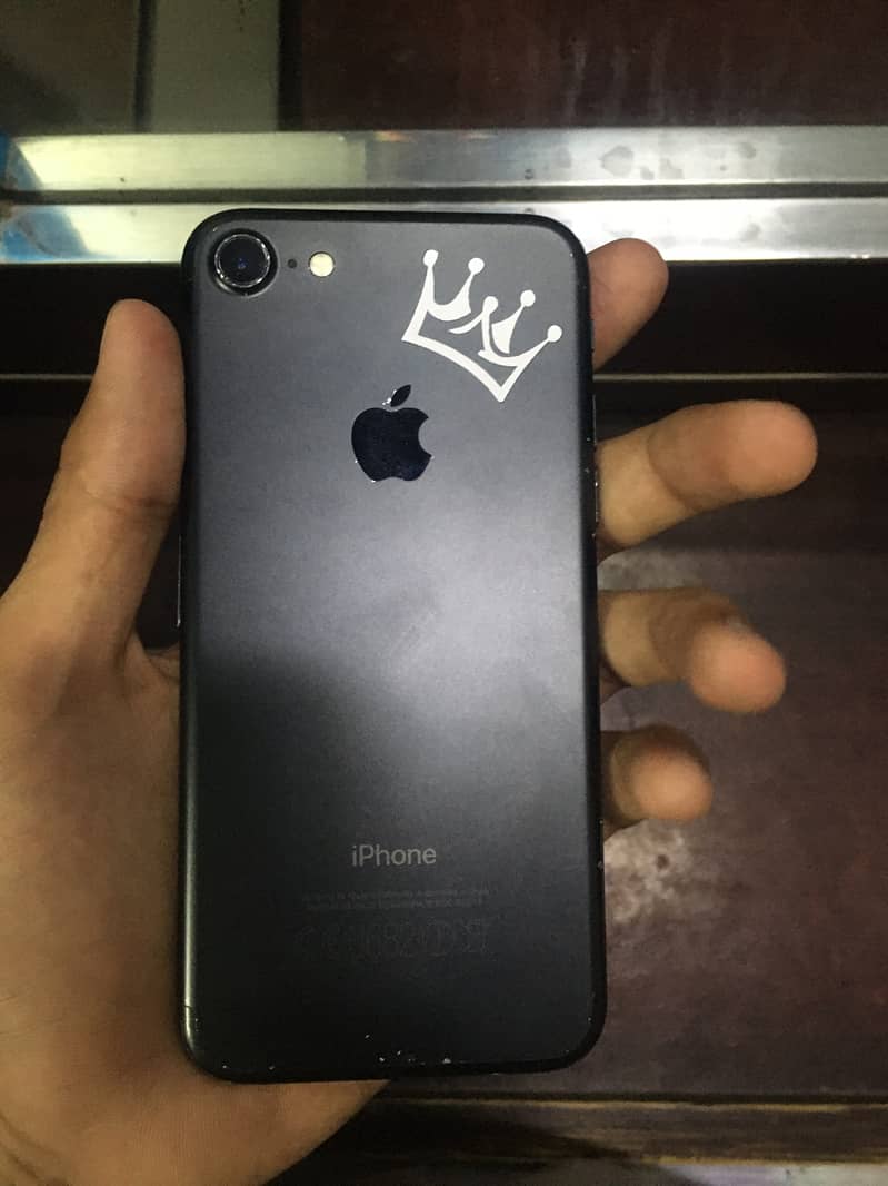 Apple iPhone 7 2