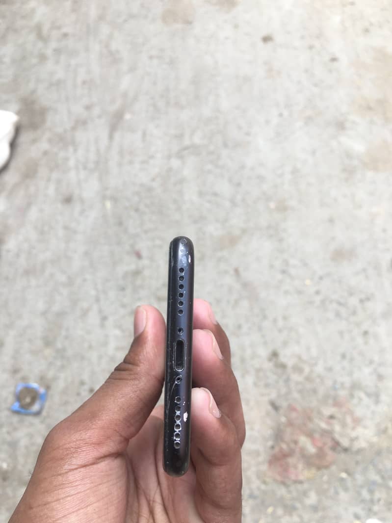 Apple iPhone 7 4