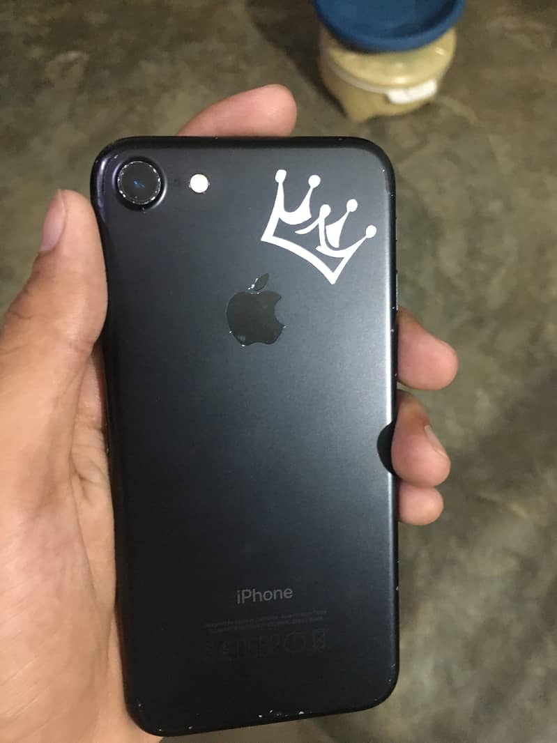 Apple iPhone 7 13