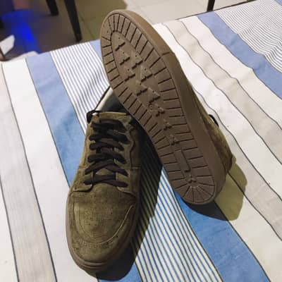 New branded suede sneakers 43" size by Footlib for sale.