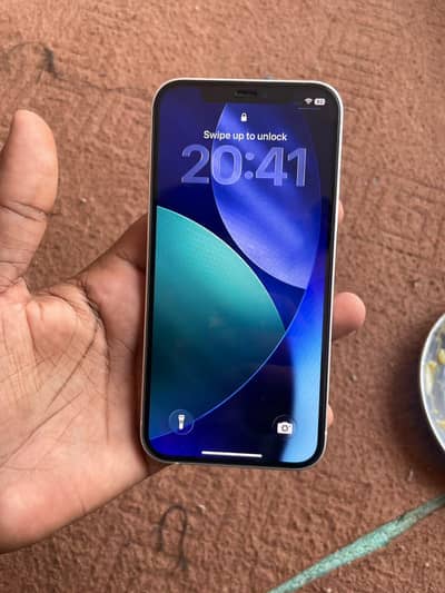 Apple iPhone 12