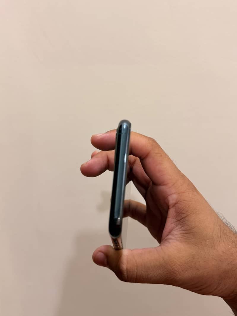 iPhone 11 6