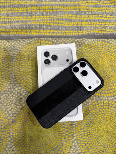 Apple iPhone 17 Pro Max LLA model