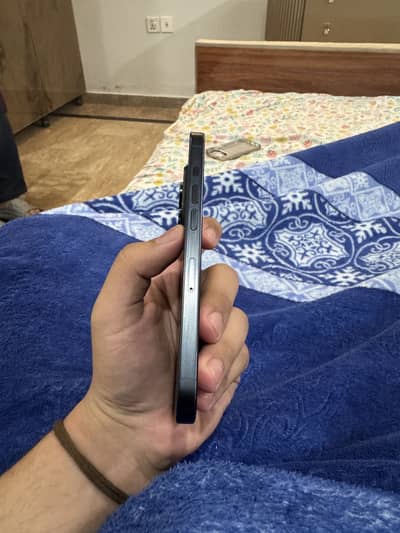 Apple iPhone 15 Pro FU