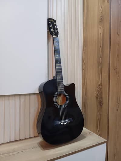 Acoustic Guitar with steel strings (including guitar bag and pick)