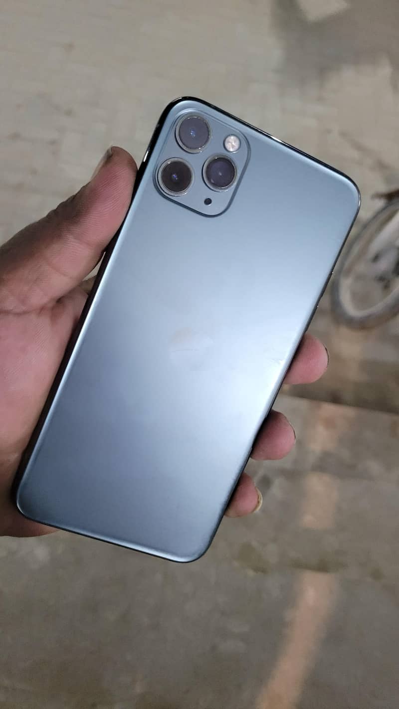 iPhone 11 pro max 3