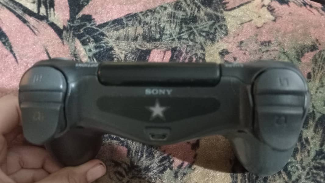 Dualshock 4 controller 2