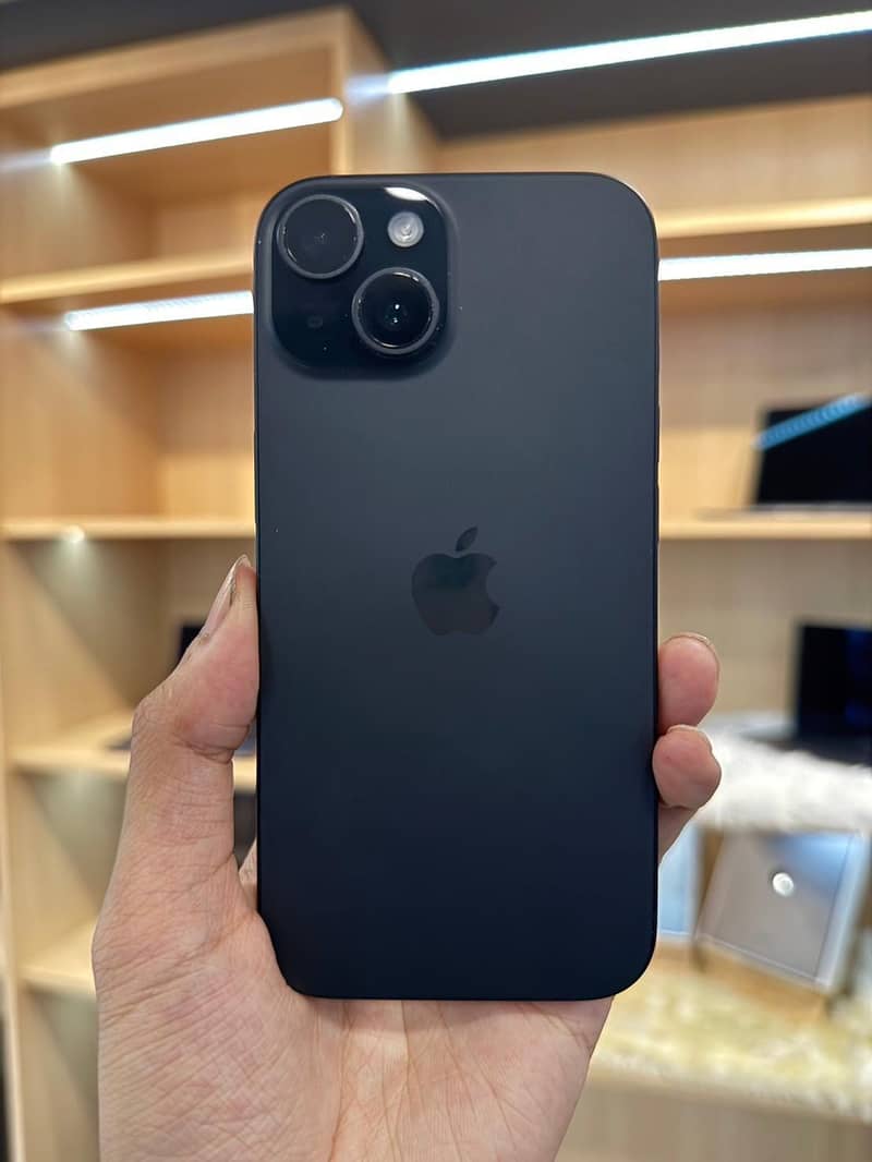 Apple iPhone 15 plus 1