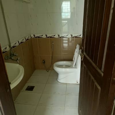 25*40 upper portion For Rent in G13 Islamabad