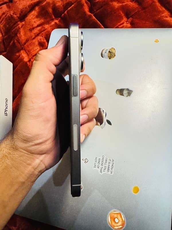 iphone 15 pro max 4