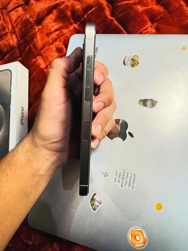 iphone 15 pro max 5