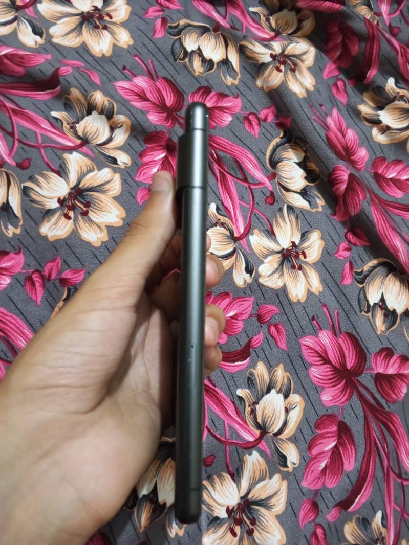 Google Pixel 7 4
