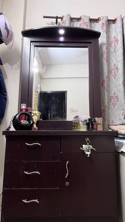 dressing table wooden with light