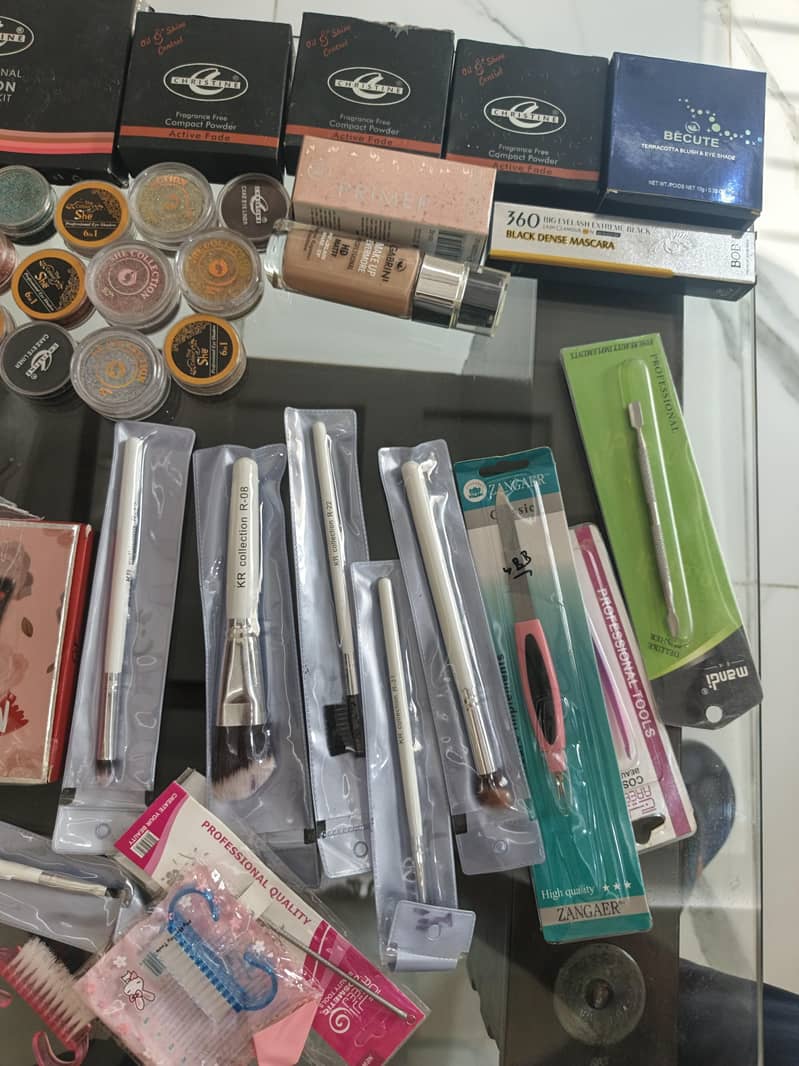 make up 4