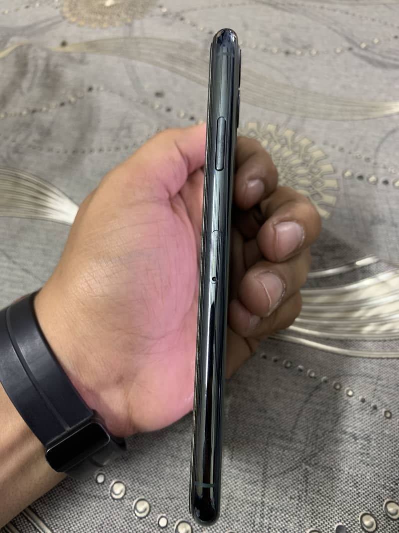 11 pro max 4