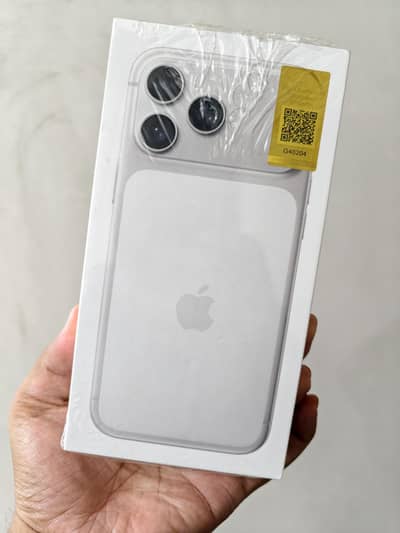 Apple iPhone 17 Pro Max Silver