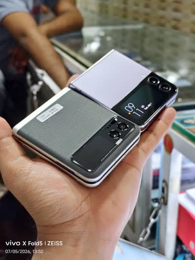 Samsung Mobile Z Flip 4
