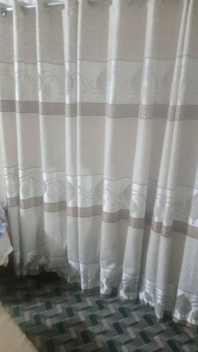 5 curtains
