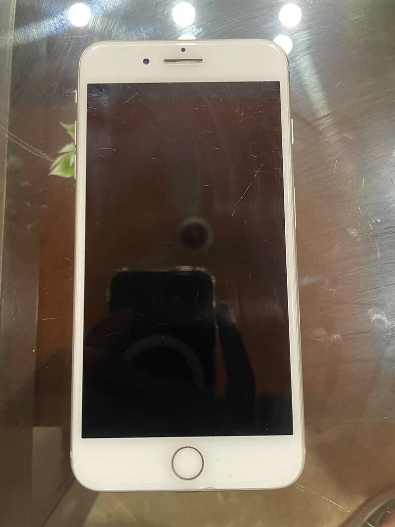 Apple iPhone 8 Plus 0