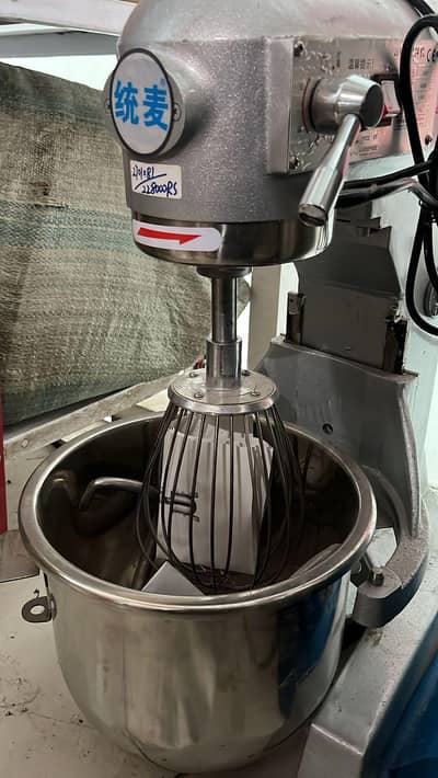 Dough mixer machine
