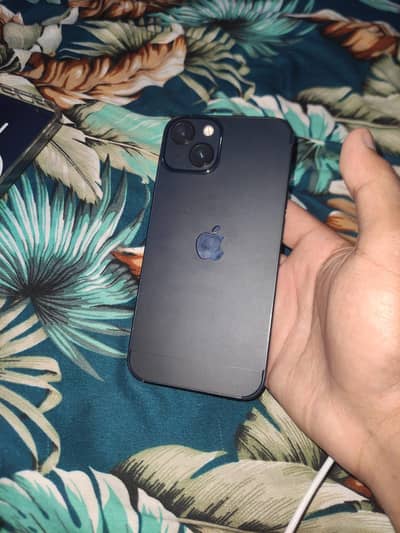Apple iPhone 13 8 128 10/10