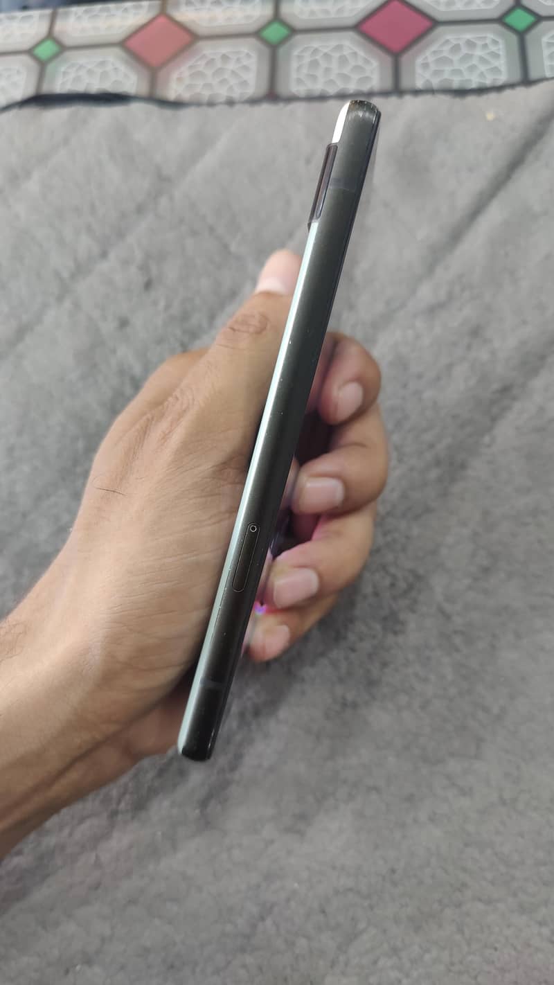 Google pixel 6a 3