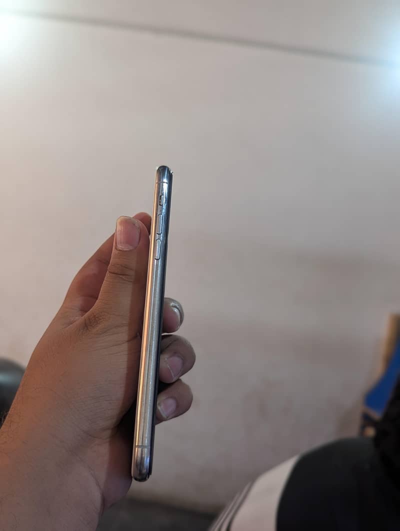 iphone 11 pro max 1