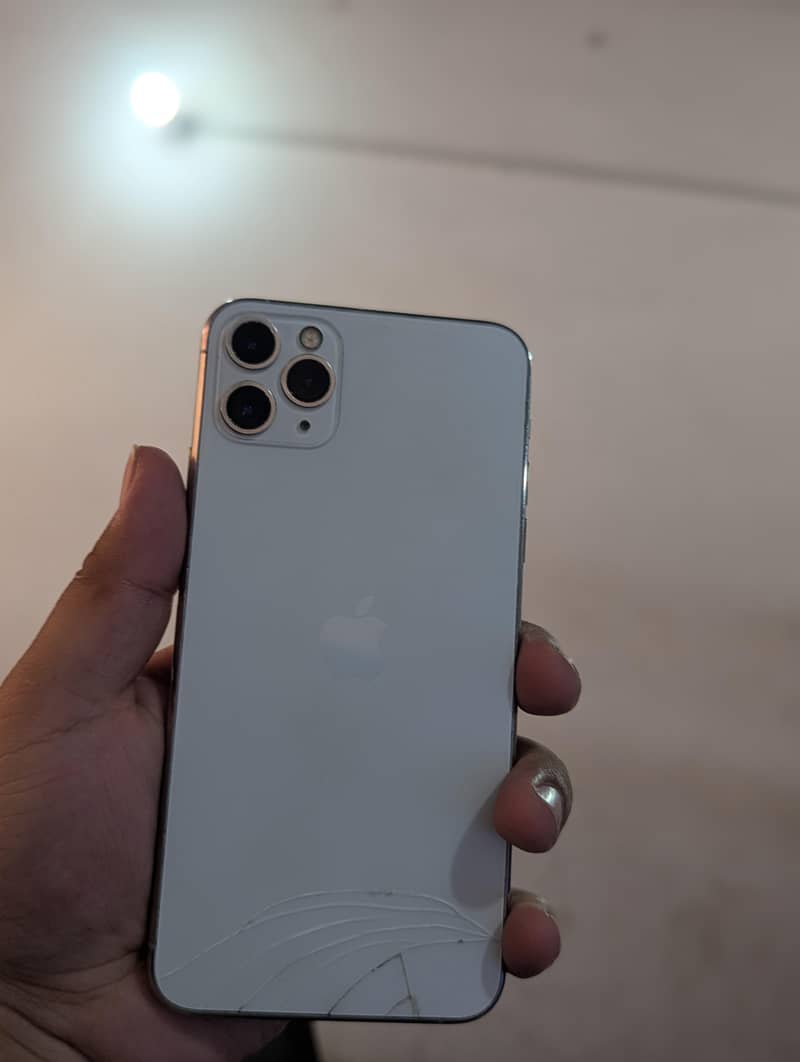 iphone 11 pro max 3