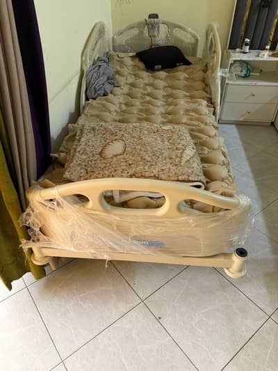 Patient bed
