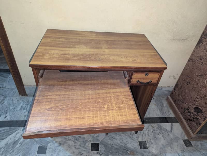 Computer Table 2